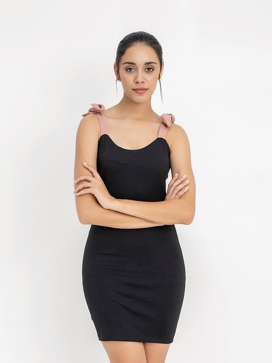 

CLOSETHOOK Black & Pink Bodycon Dress