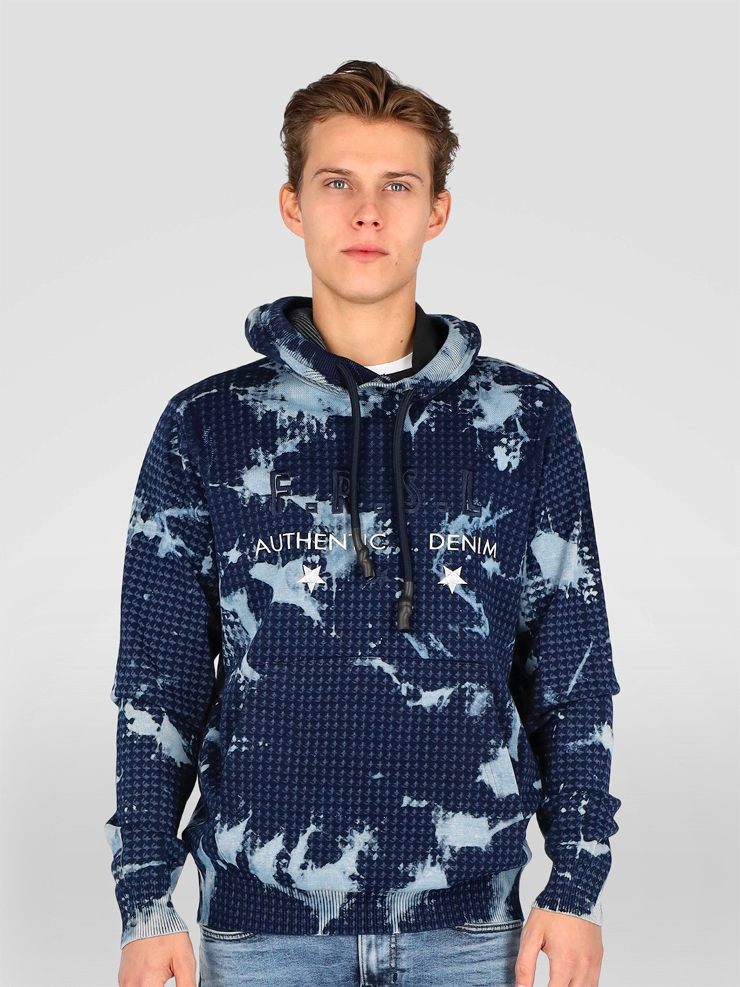 

FREESOUL Men Blue Printed Hooded Sweatshirt