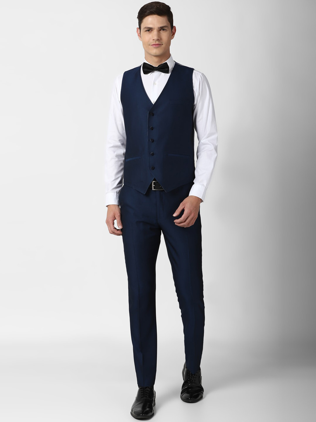 

Peter England Elite Men Navy Blue Solid Slim-Fit Three Piece Suit