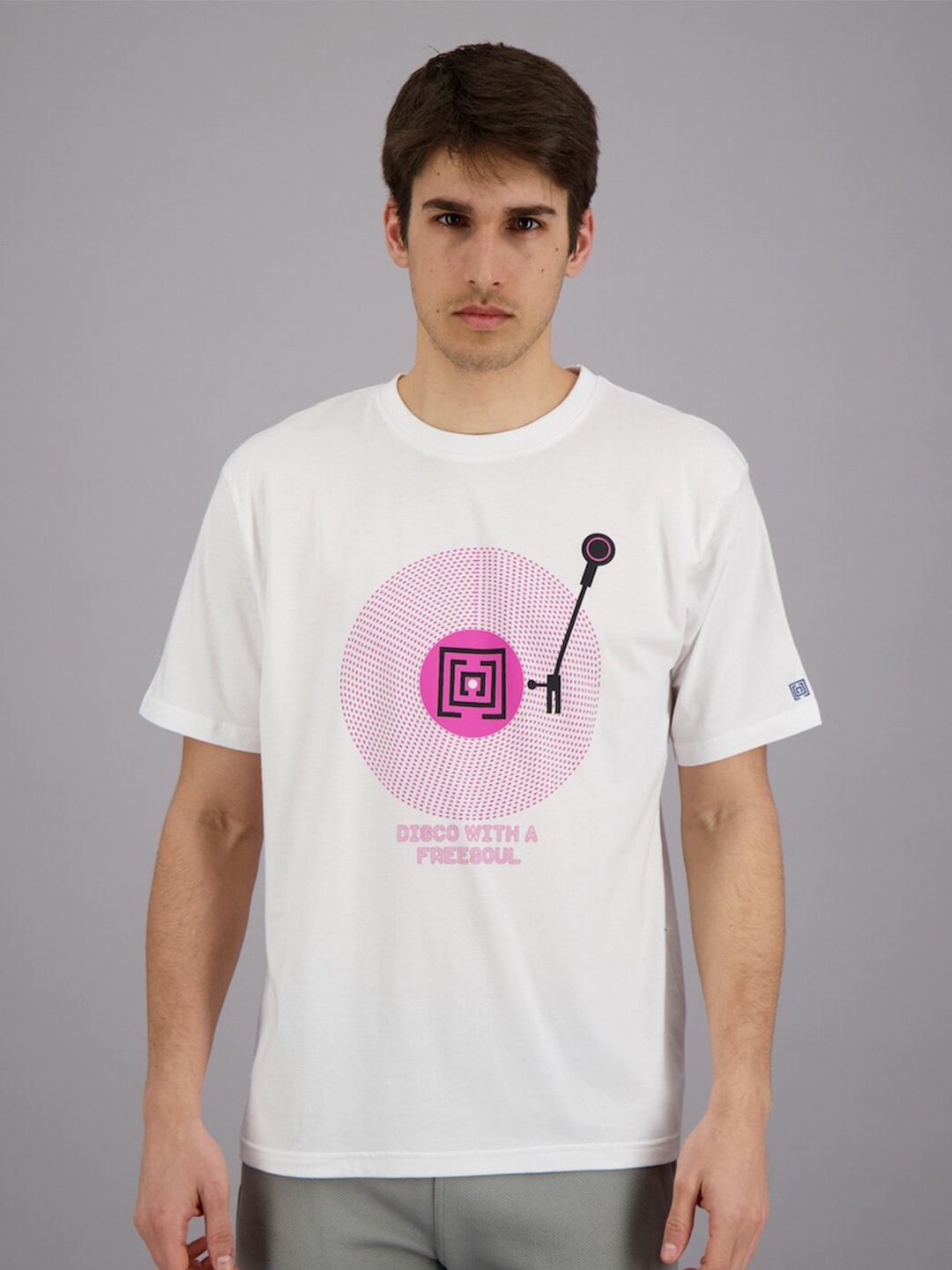 

FREESOUL Men White & Pink Printed Pure Cotton T-shirt