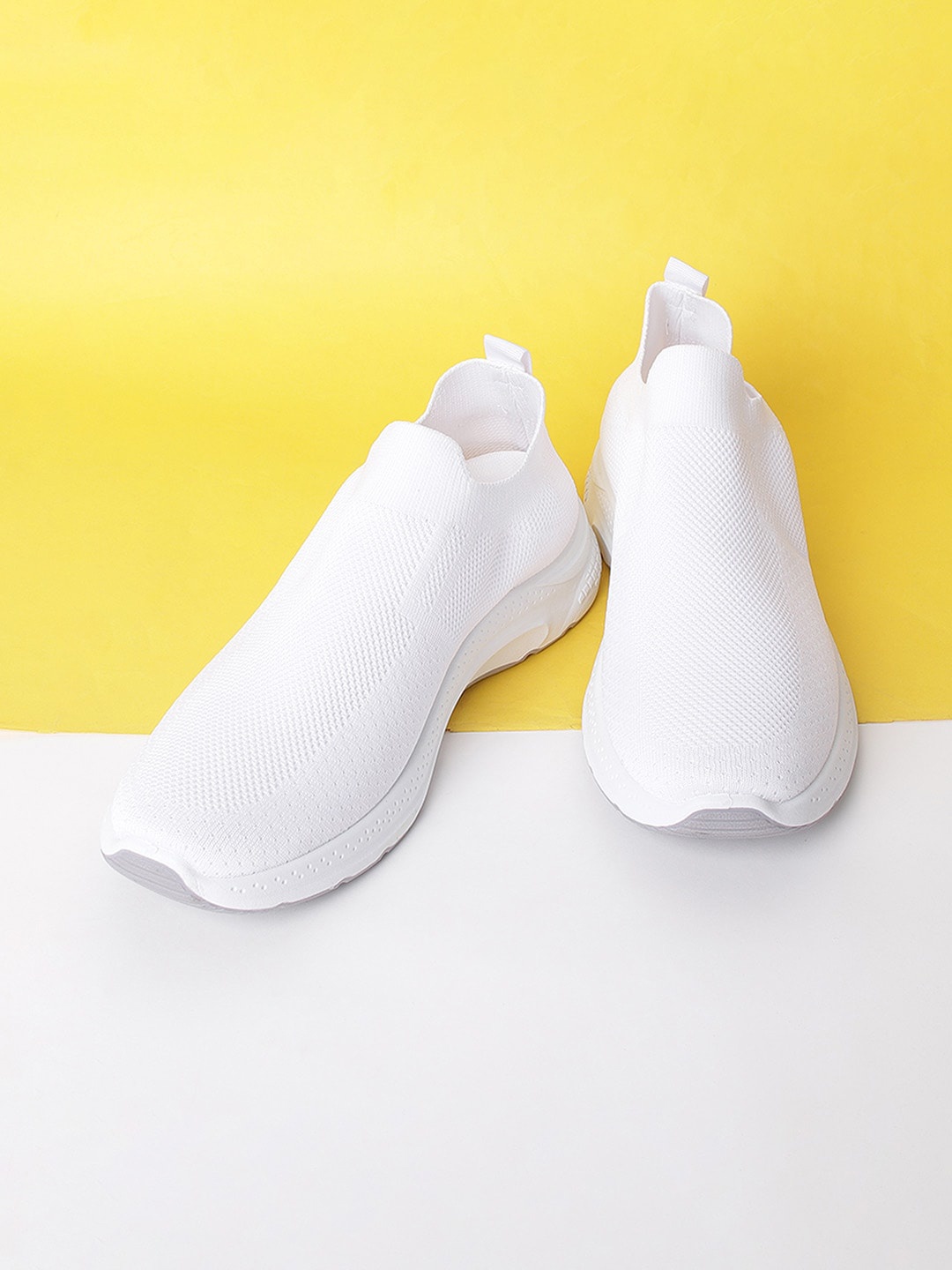 

Forca by Lifestyle Men White Slip-On Sneakers