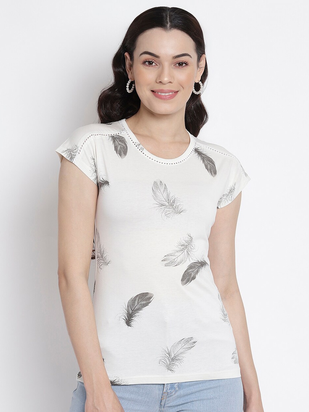 

Her Grace Women Off White Print Cotton Top