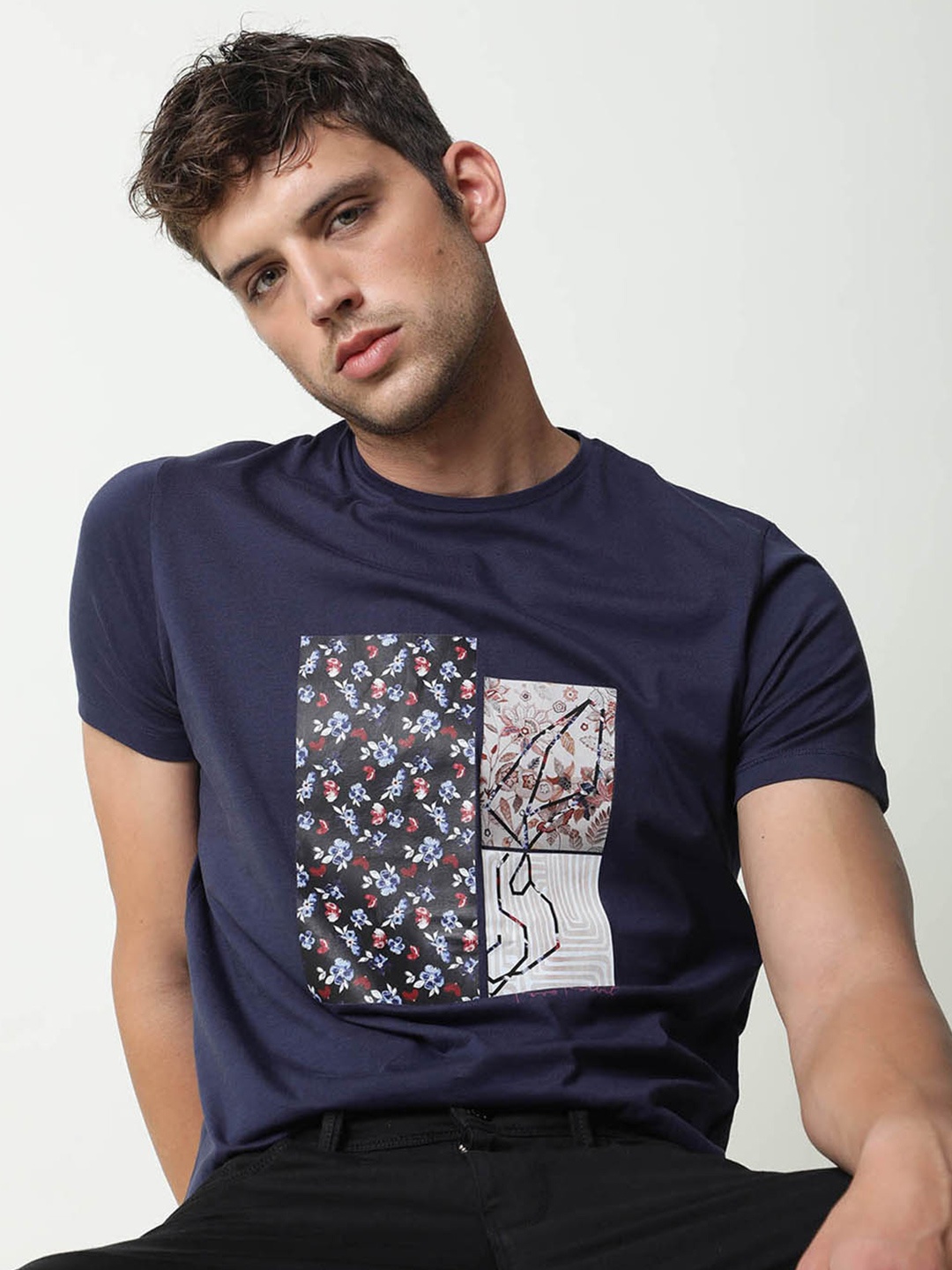 

RARE RABBIT Men Demna Printed Pure Cotton Slim Fit T-Shirt, Navy blue