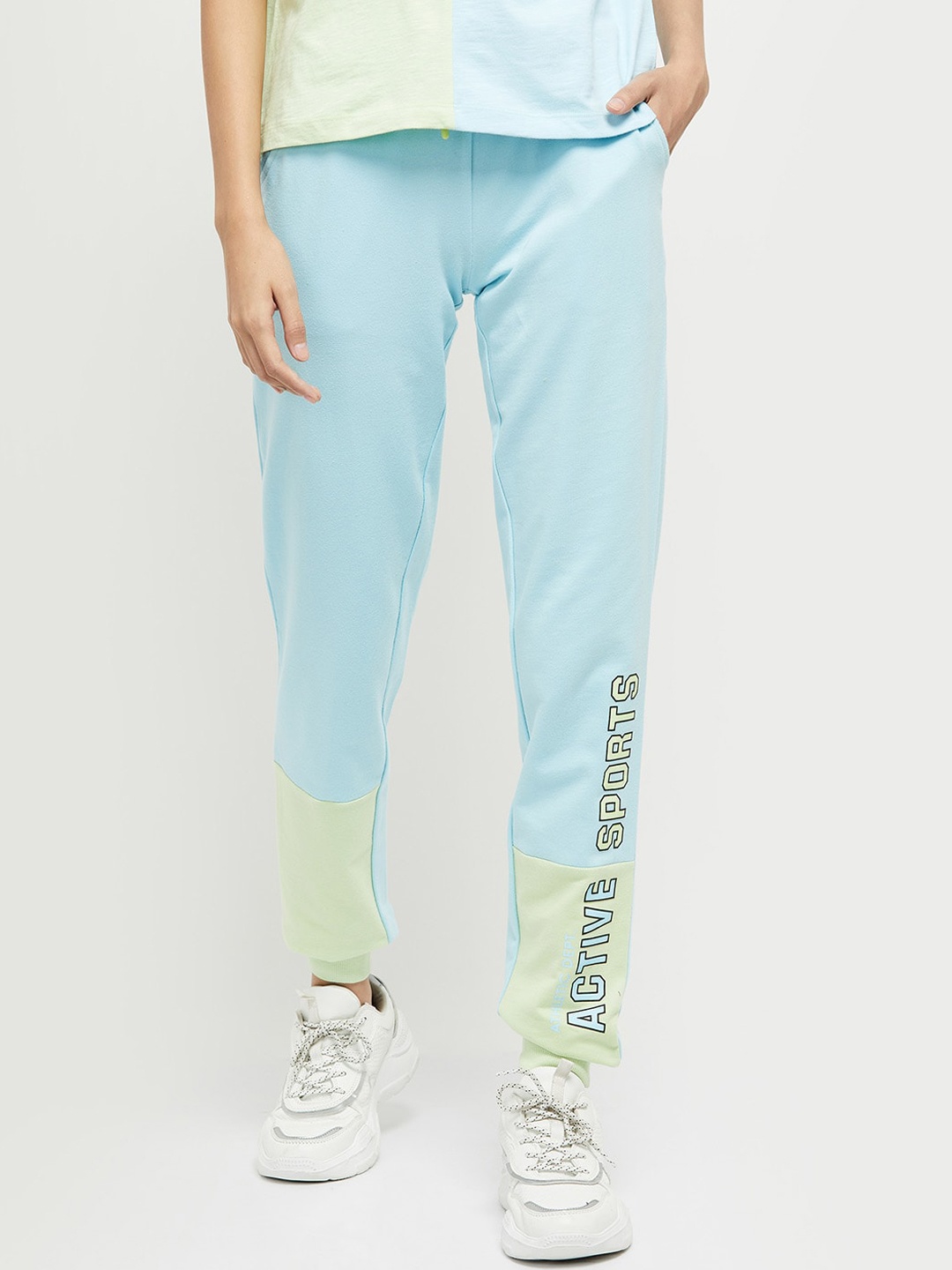 

max Women Blue Solid Pure Cotton Joggers