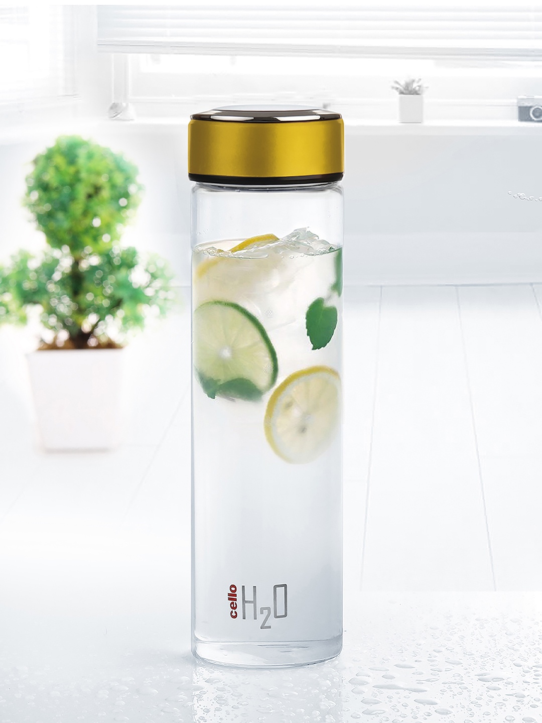 

Cello Unisex Gold & Transparent Solid H2O Borosilicate 600 ml Glass Water Bottle