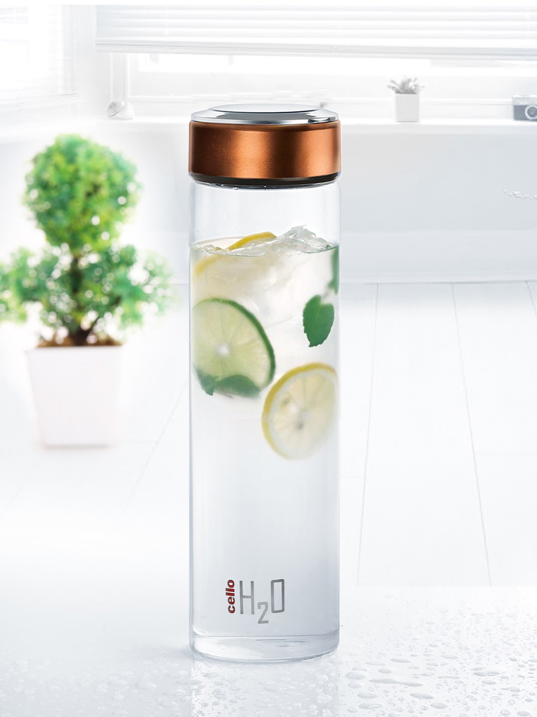 

Cello Transparent & Copper-Toned Solid H2O Borosilicate Glass Water Bottle 600 ml