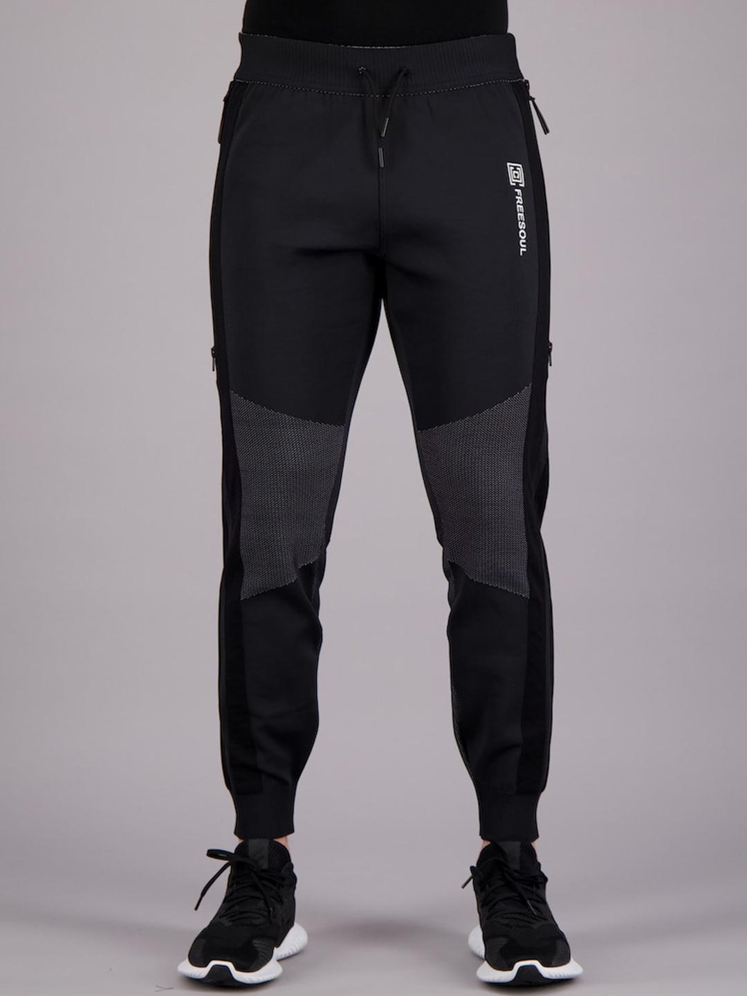 

FREESOUL Men Black Solid Track Pant
