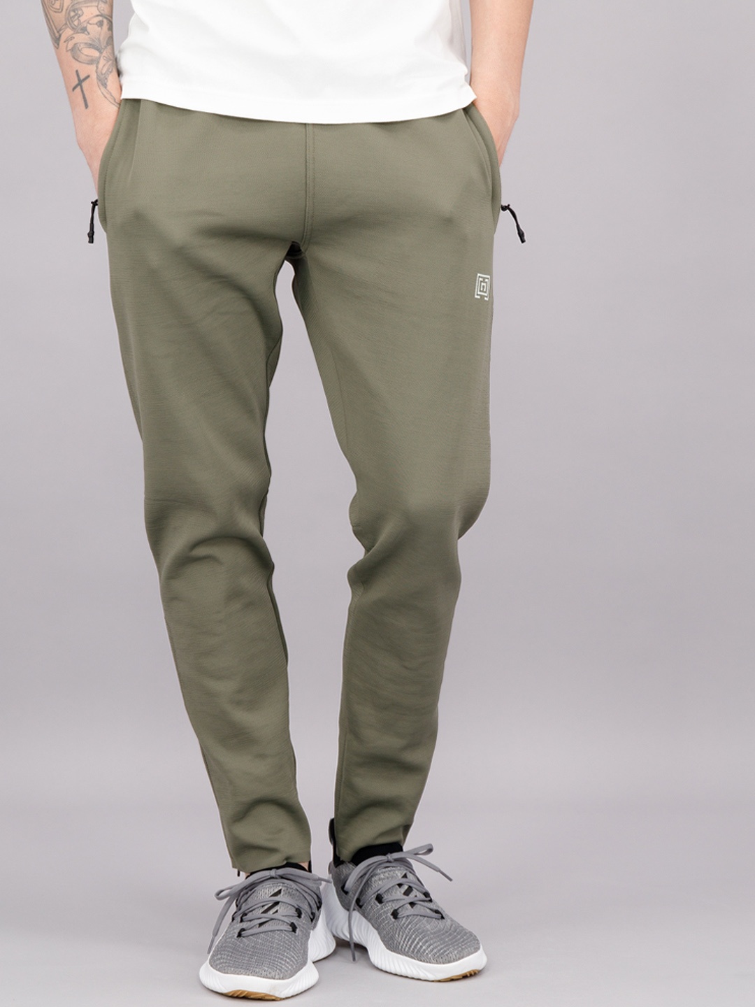 

FREESOUL Men Green Solid Track Pants