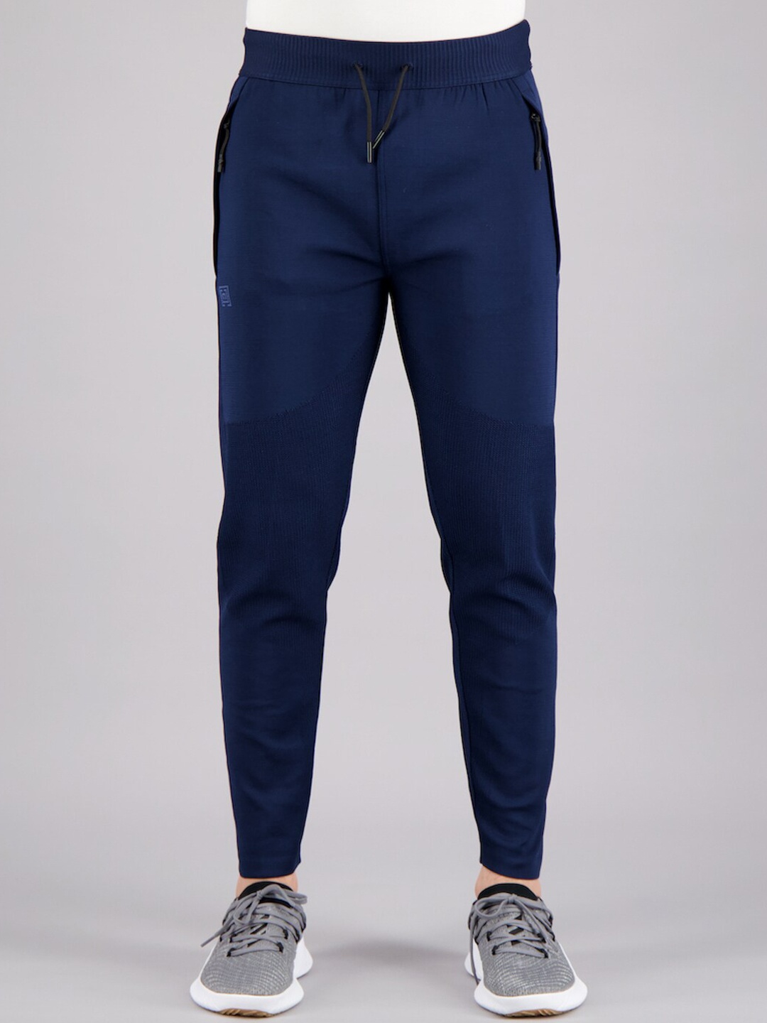 

FREESOUL Men Blue Soild Track Pants