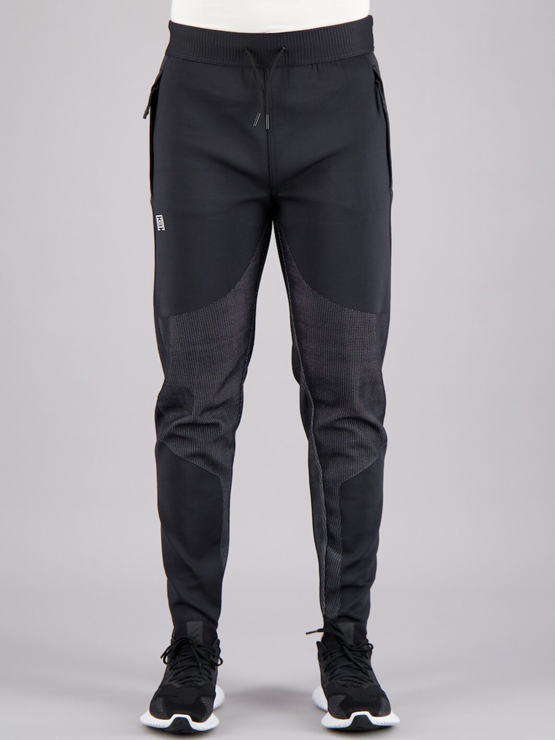 

FREESOUL Men Black Solid Track Pant