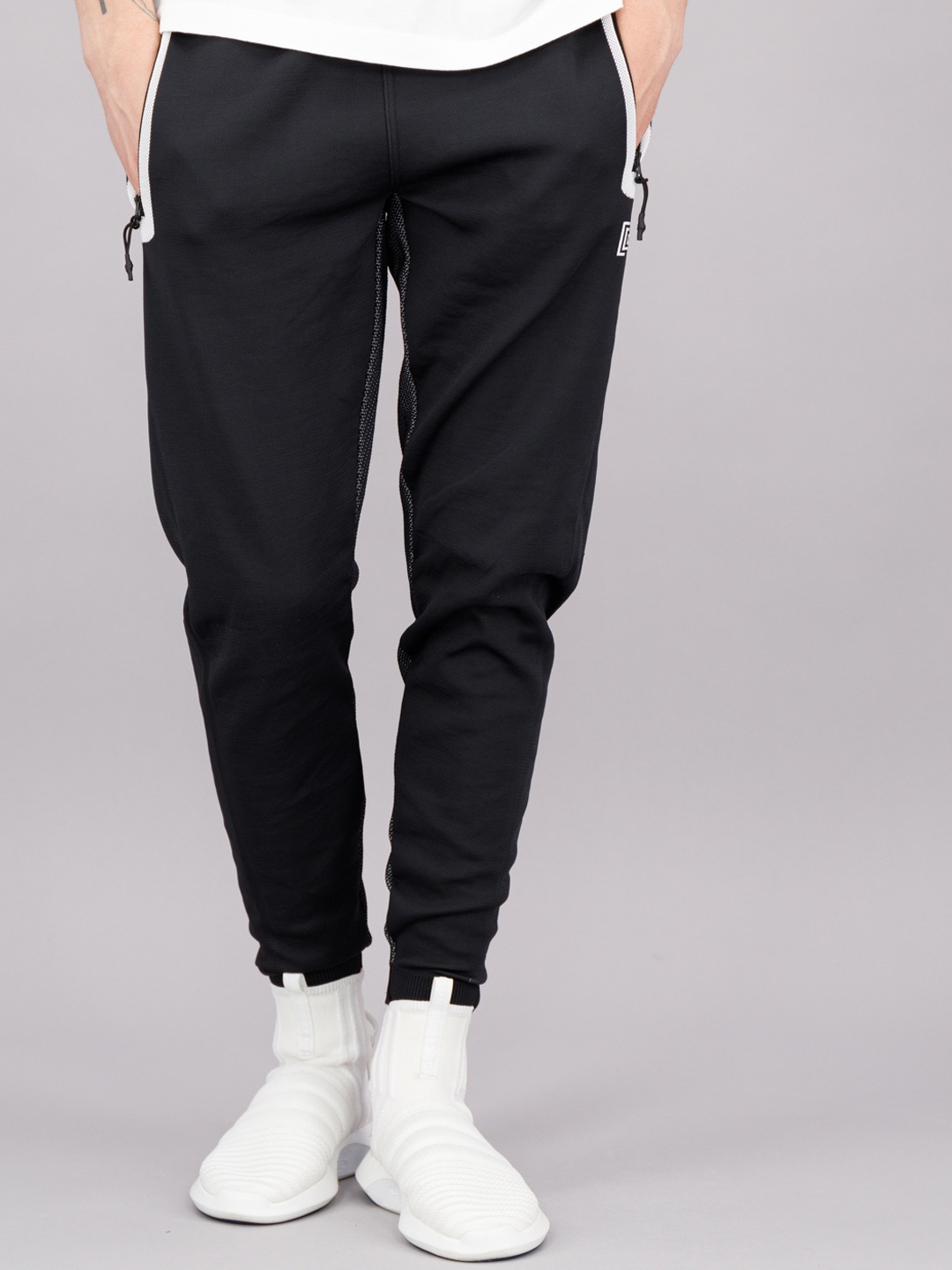 

FREESOUL Men Black Solid Joggers