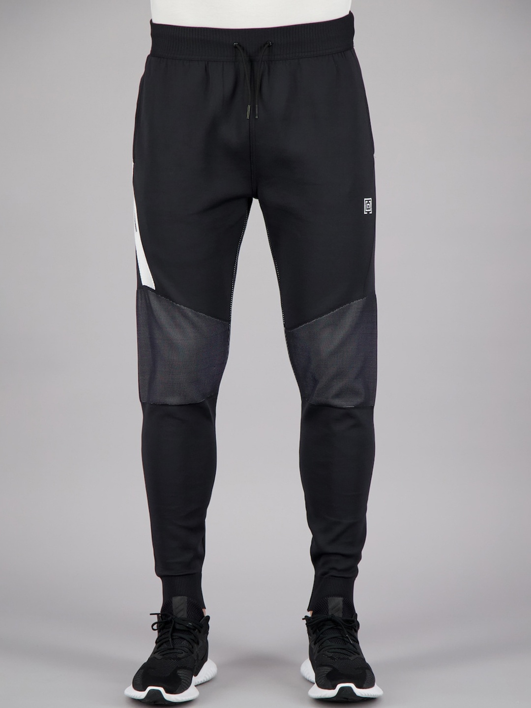 

FREESOUL Men Black Solid Joggers