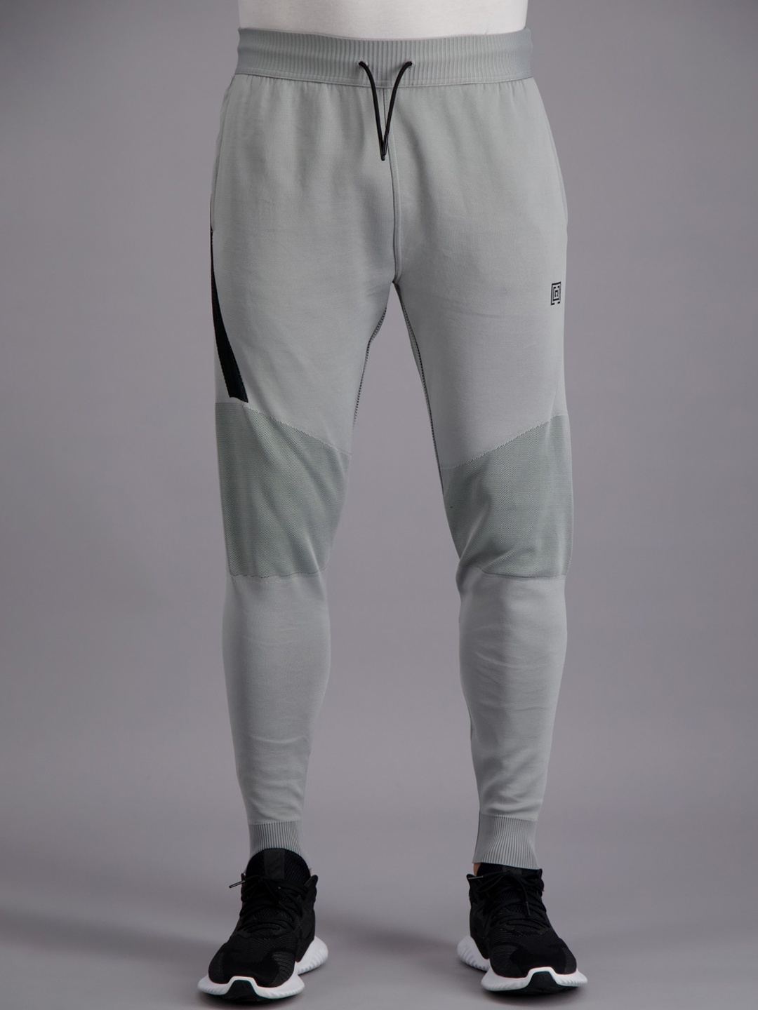 

FREESOUL Men Grey Solid Joggers