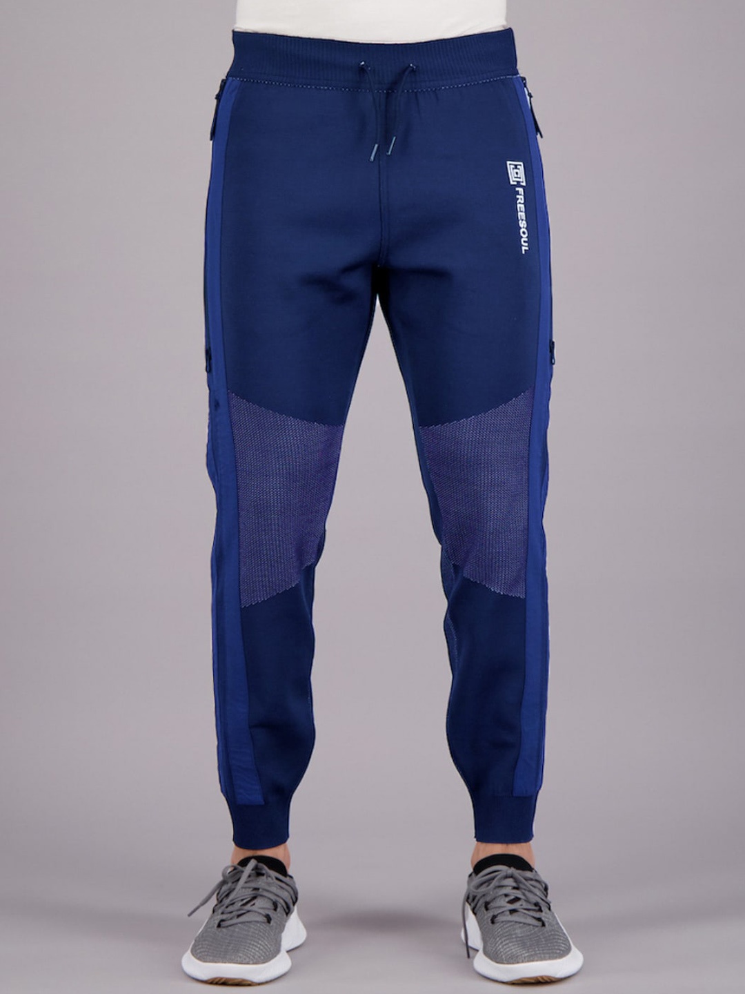

FREESOUL Men Blue Solid Joggers
