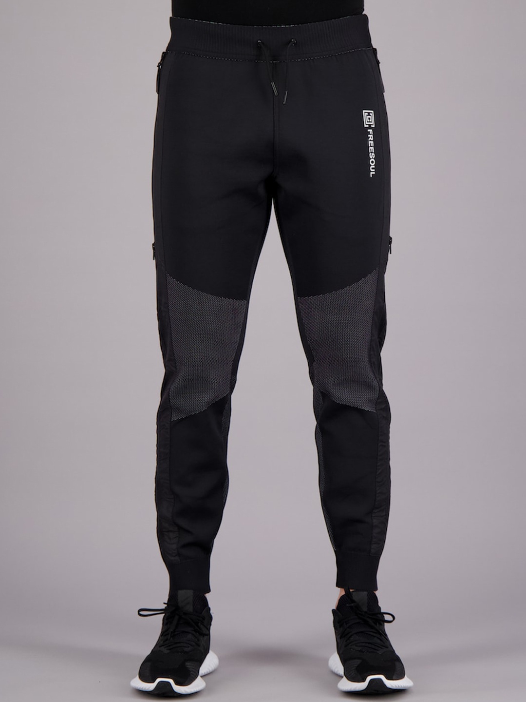 

FREESOUL Men Black Solid Joggers