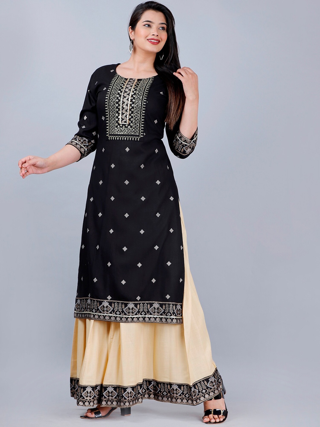 

YAVI Women Black Embroidered Thread Work Kurta with Sharara