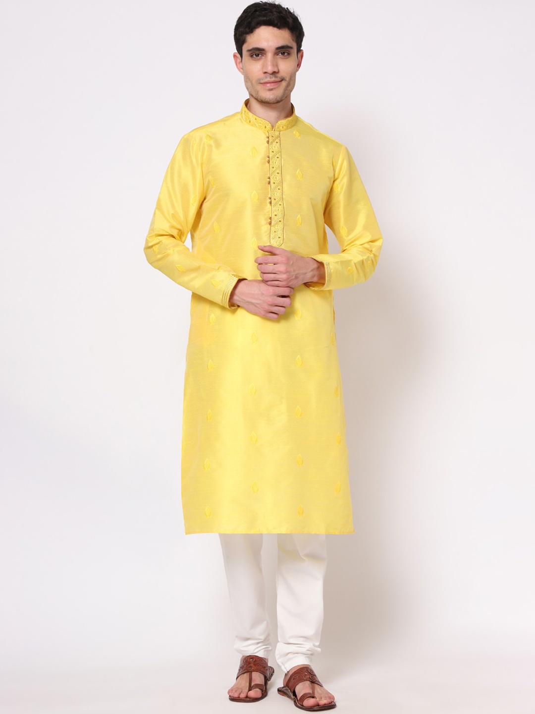 

GoStyle Men Yellow Thread Work Pure Cotton Kurta with Churidar
