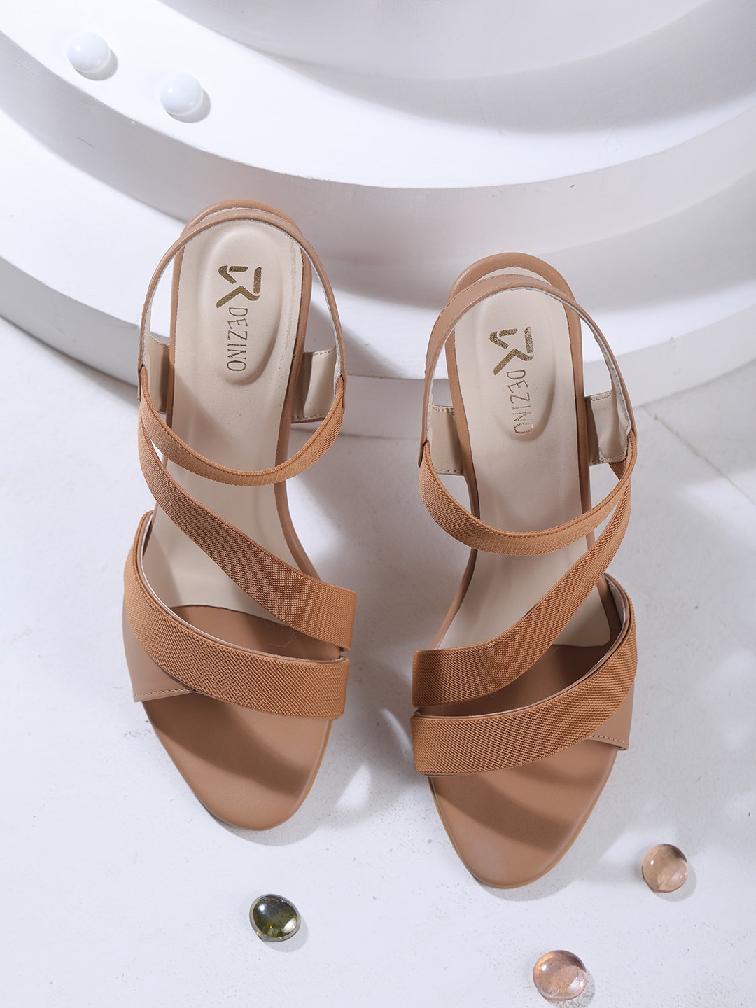 

R DEZINO Beige Block Heels
