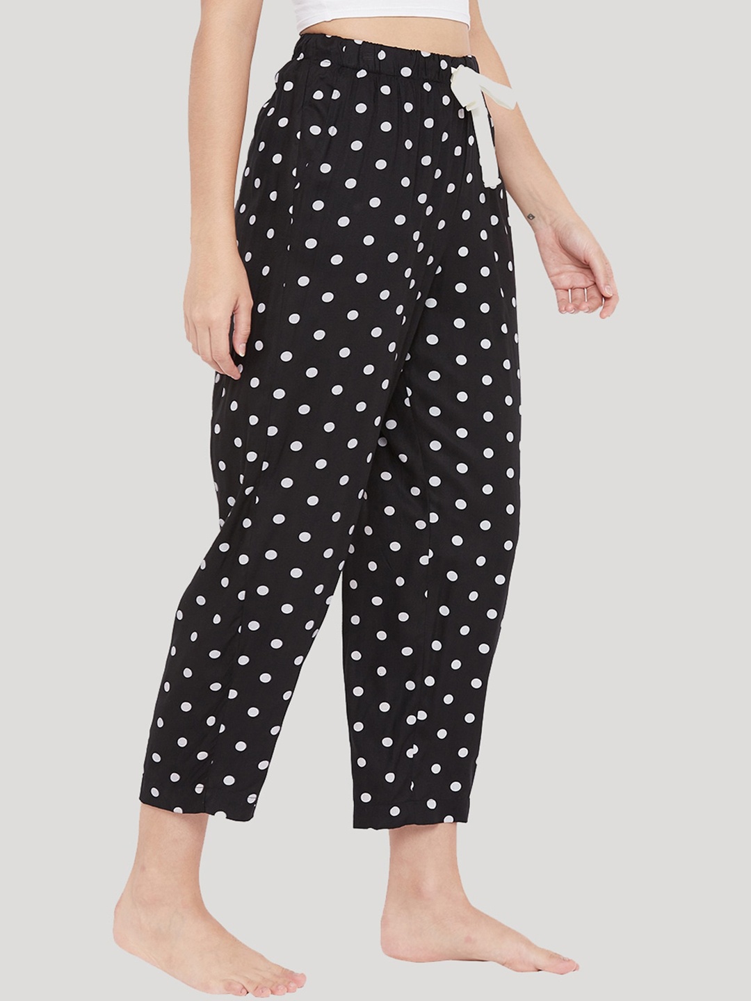 

Style SHOES Women Black And White Printed Cotton Lounge Pants