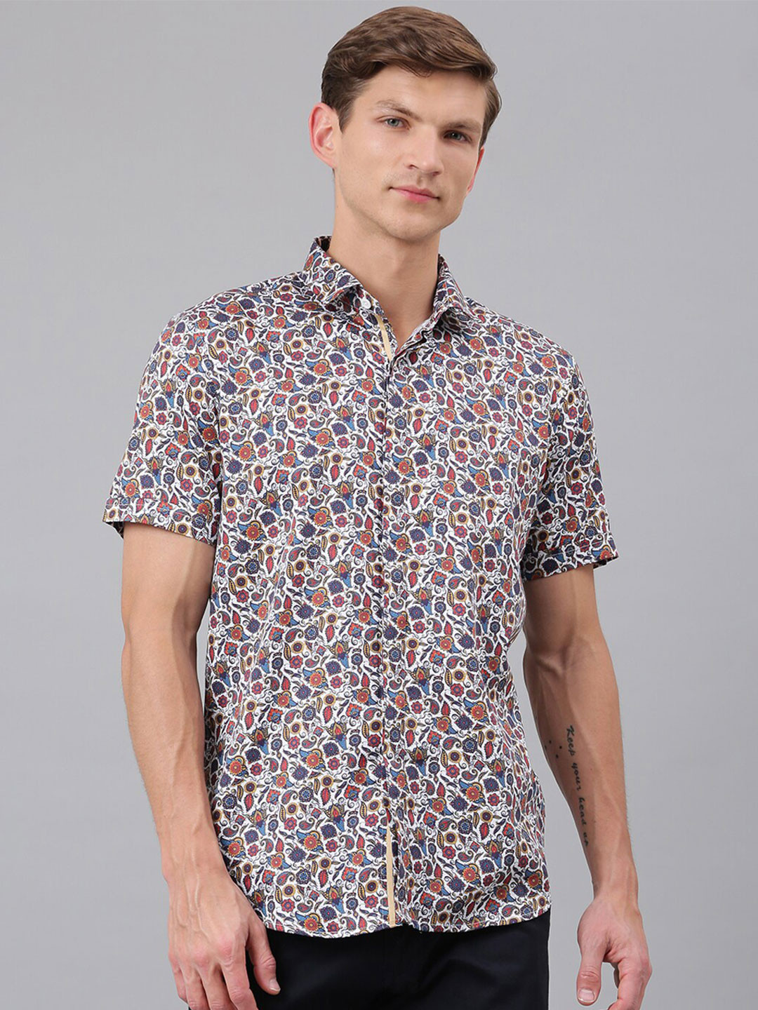 

Thomas Scott Men White Floral Printed Cotton Casual Shirt