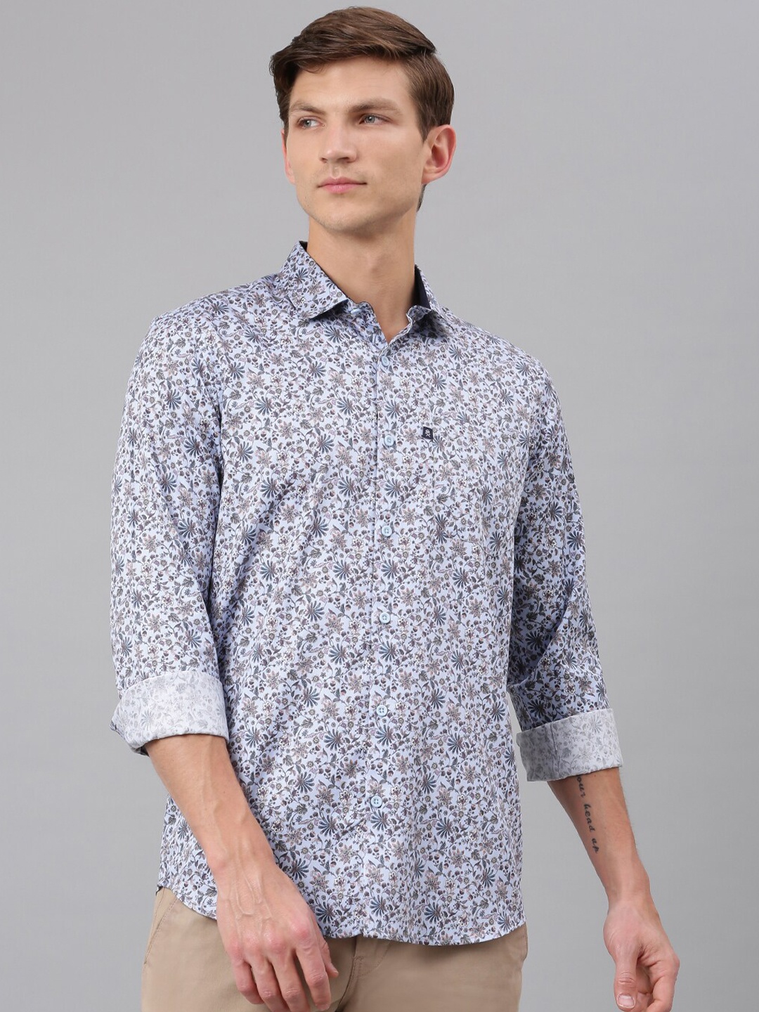 

Thomas Scott Men Blue Floral Printed Pure Cotton Casual Shirt