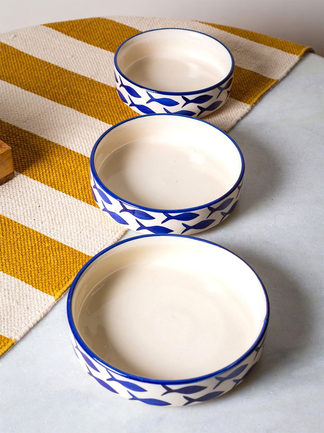 

JASMEY HOMES Set of 3 Blue Bowls