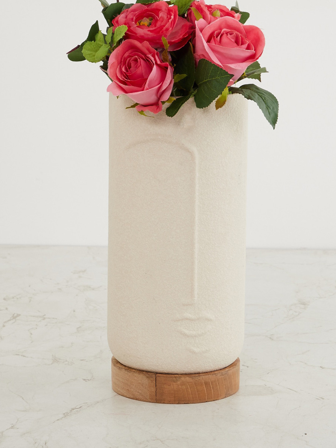 

Home Centre Beige & Brown Face Textured Ceramic Vase With Wooden Base