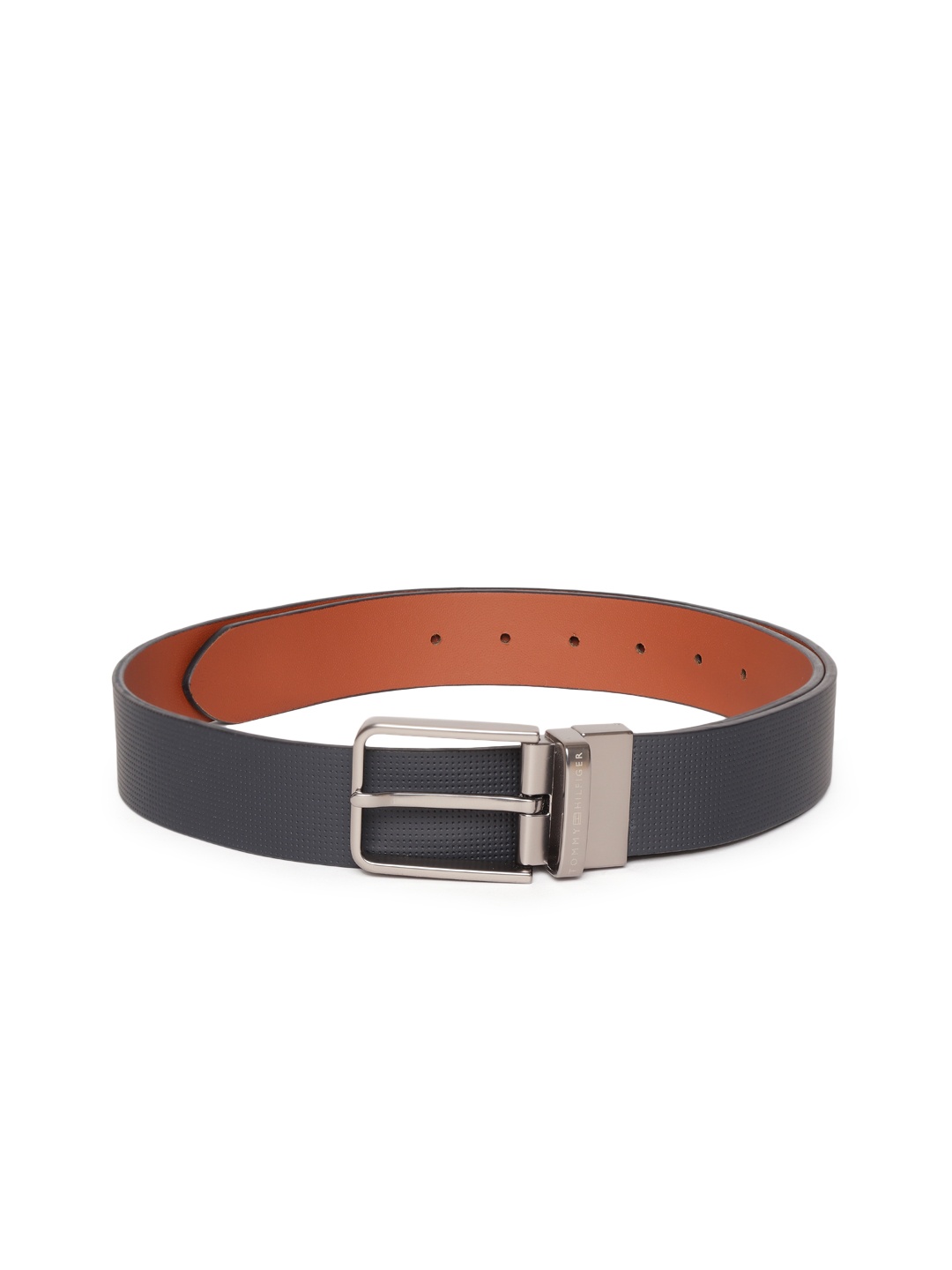 

Tommy Hilfiger Men Black Textured Leather Belt