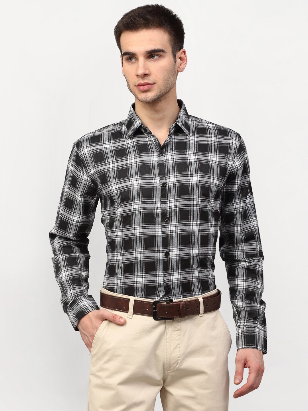 

JAINISH Men Black Standard Checked Cotton Formal Shirt