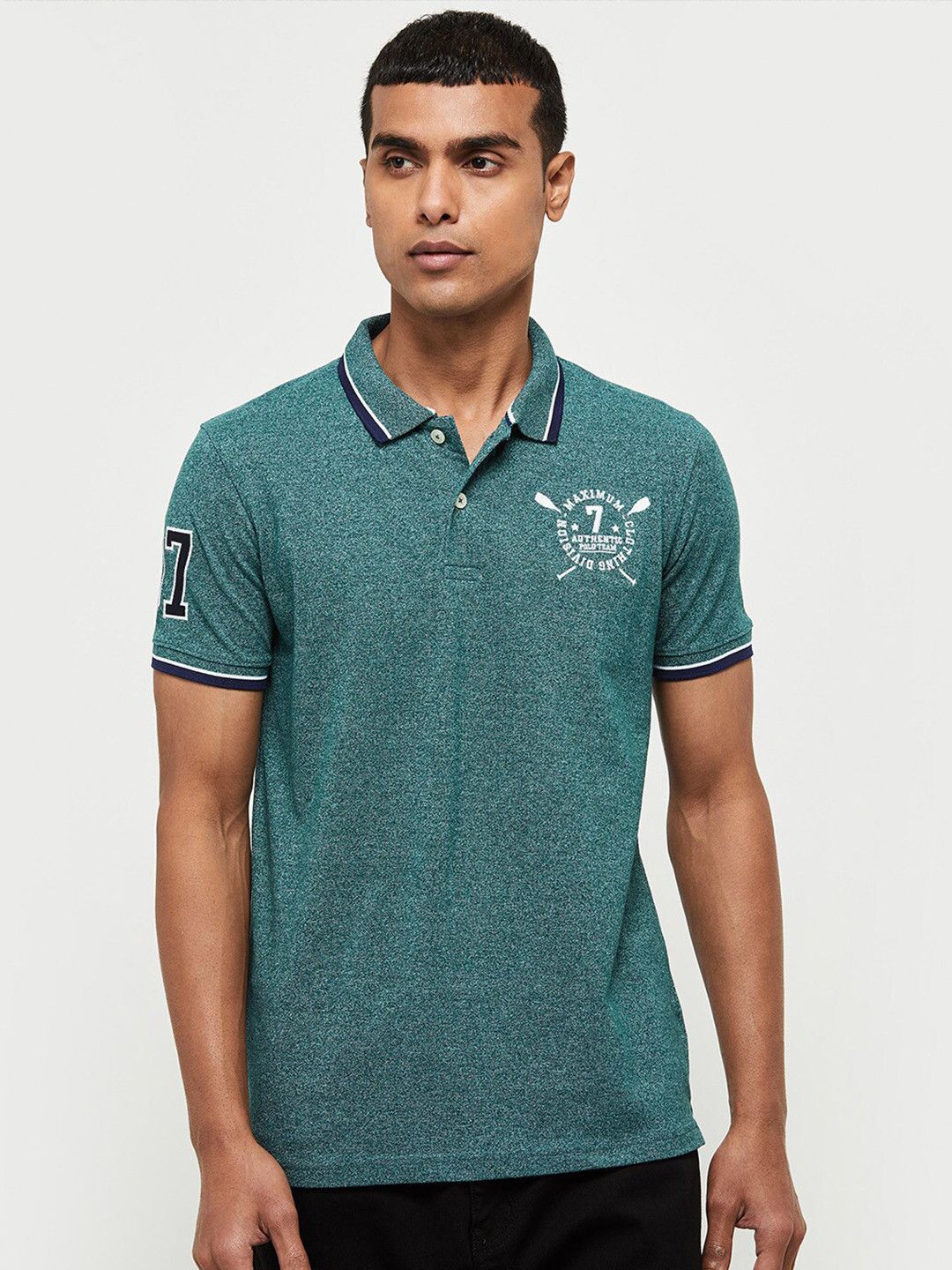 

max Men Green Polo Collar T-shirt