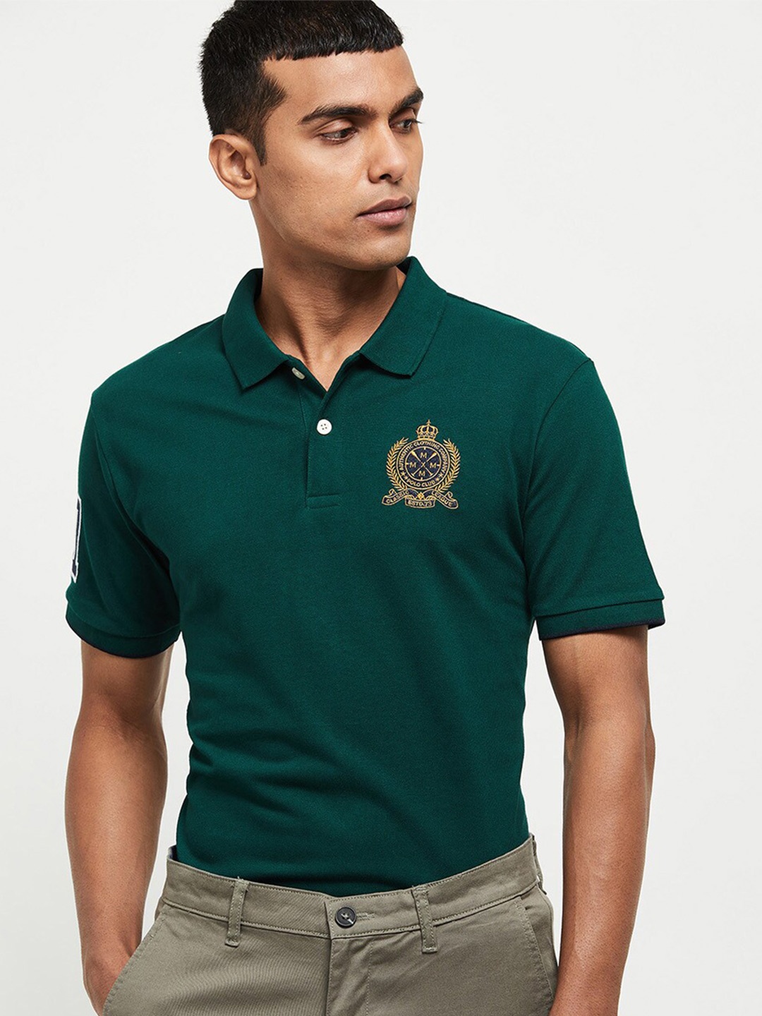 

max Men Green Polo Collar T-shirt