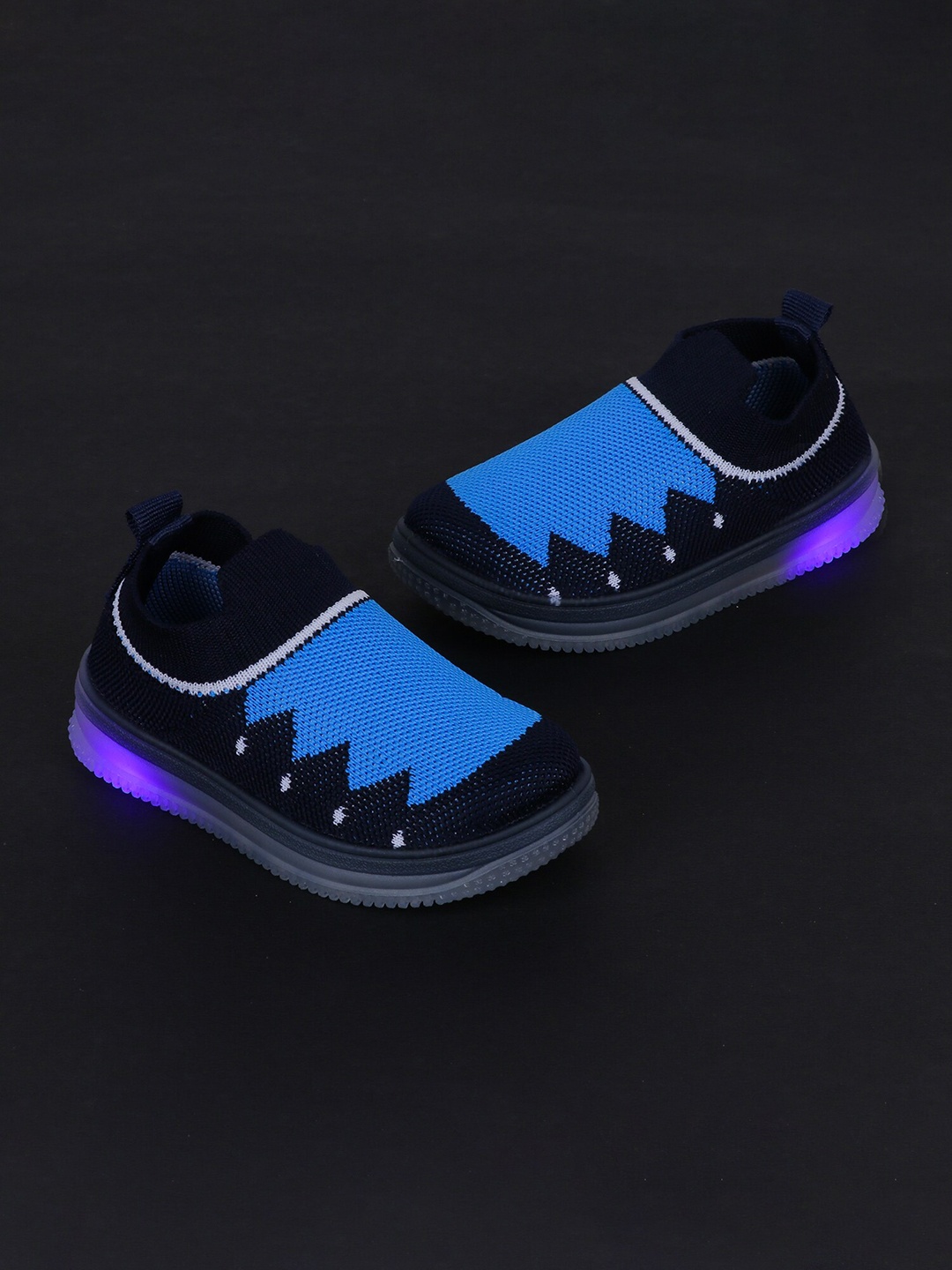 

FEETWELL SHOES Unisex Kids Blue & Black Woven Design Slip-On LED Sneakers