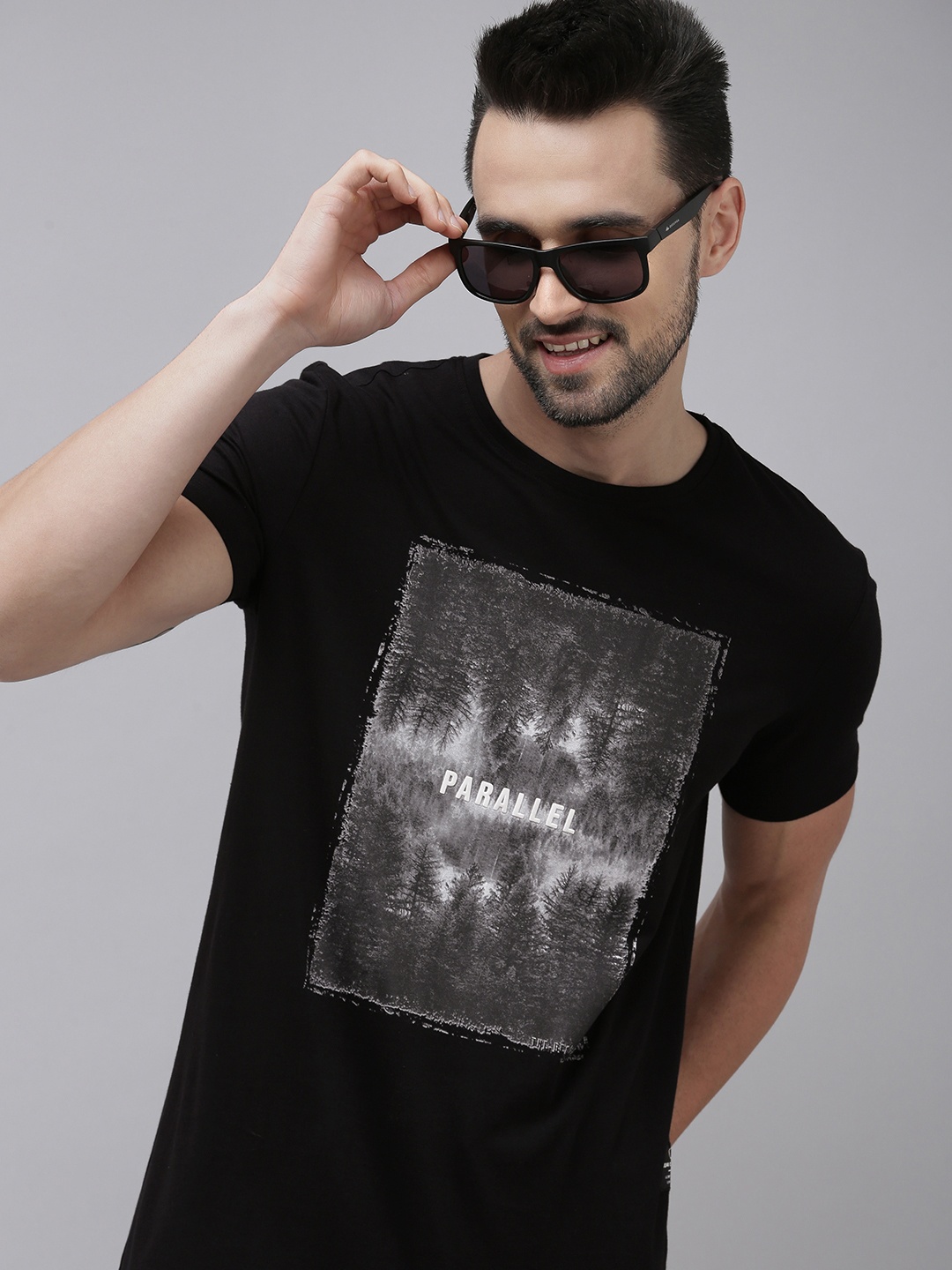 

THE BEAR HOUSE Men Black & White Printed Pure Cotton T-shirt