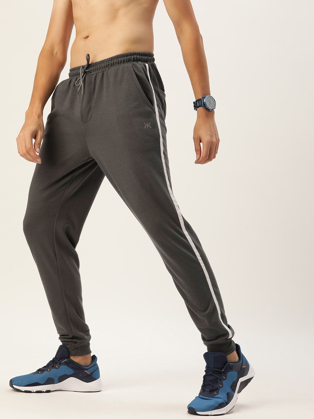 

Kook N Keech Men Grey Solid Regular Fit Joggers
