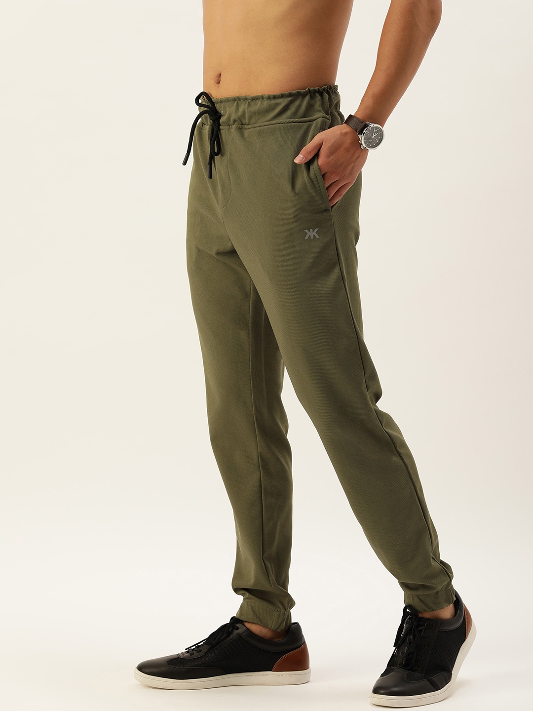 

Kook N Keech Men Olive Green Solid Joggers