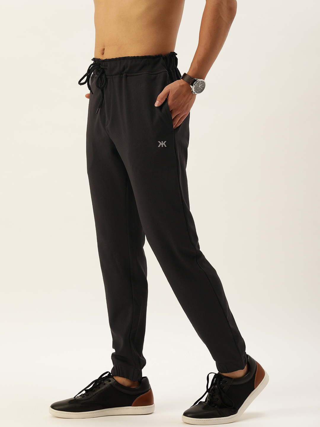 

Kook N Keech Men Black Solid Joggers