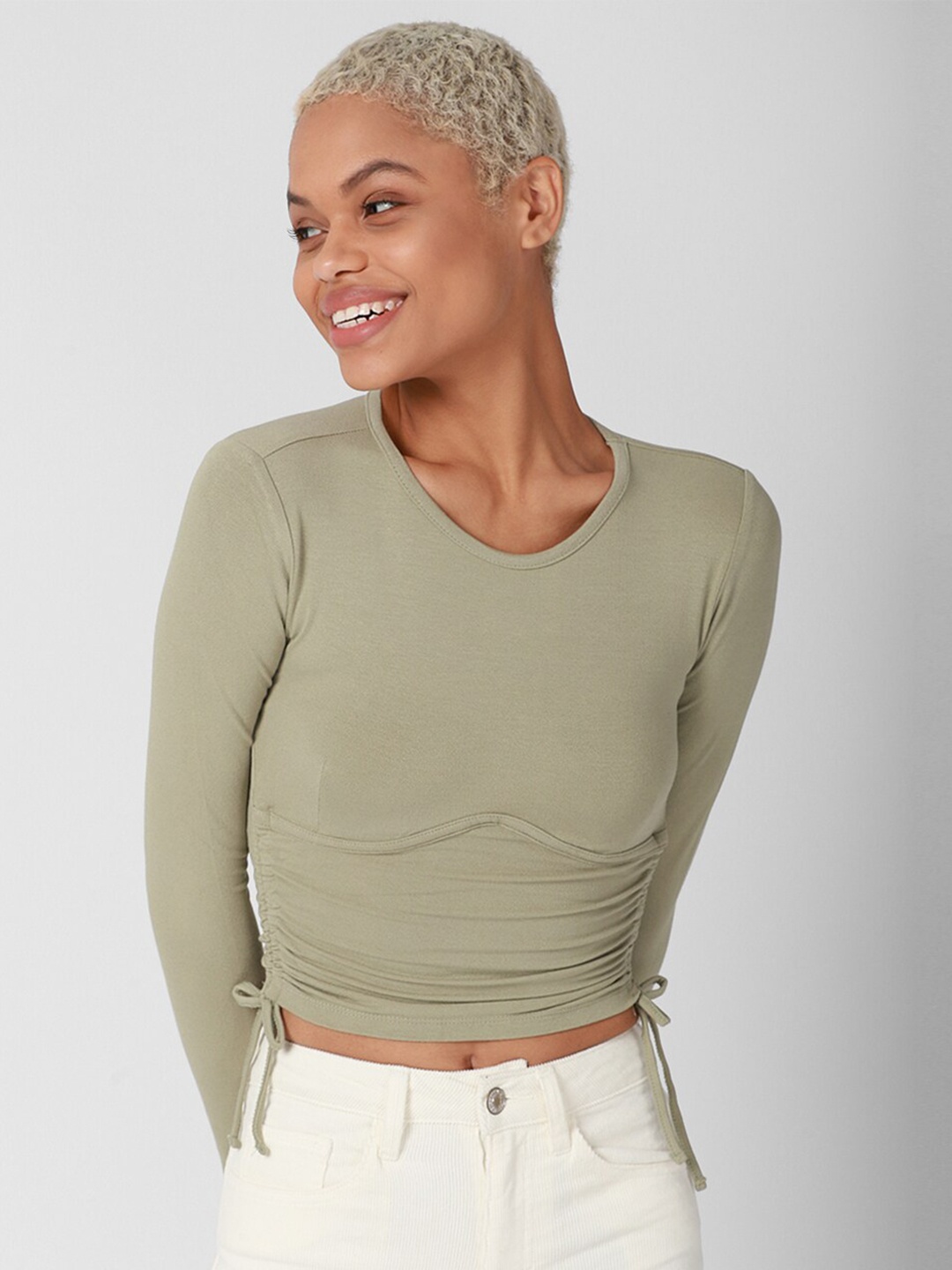 

FOREVER 21 Olive Green Solid Crop Fitted Knit Top