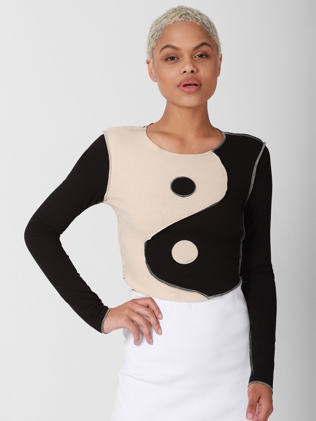 

FOREVER 21 Black & Beige Colourblocked Fitted Top