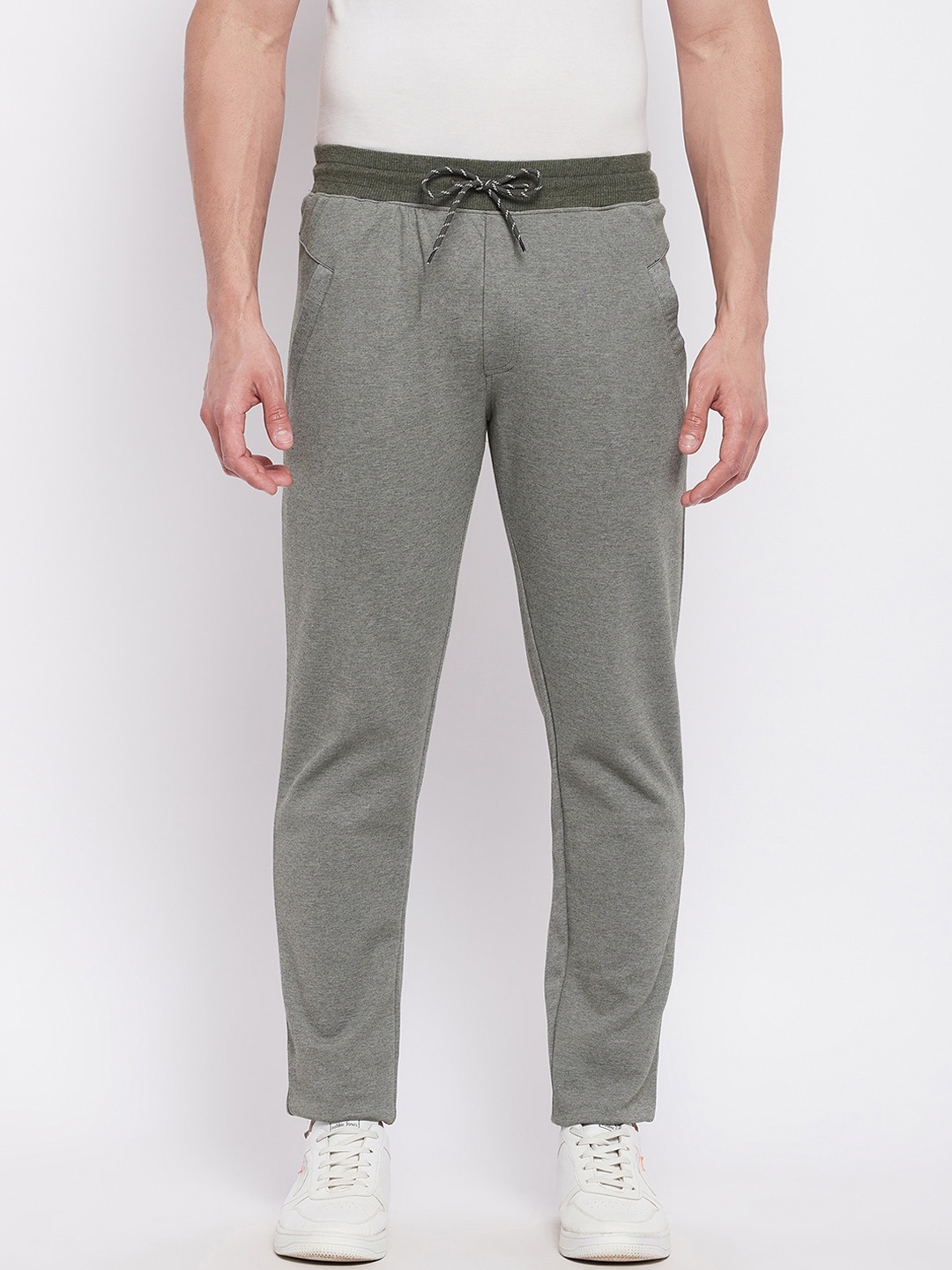 

NEVA Men Olive Solid Track Pants