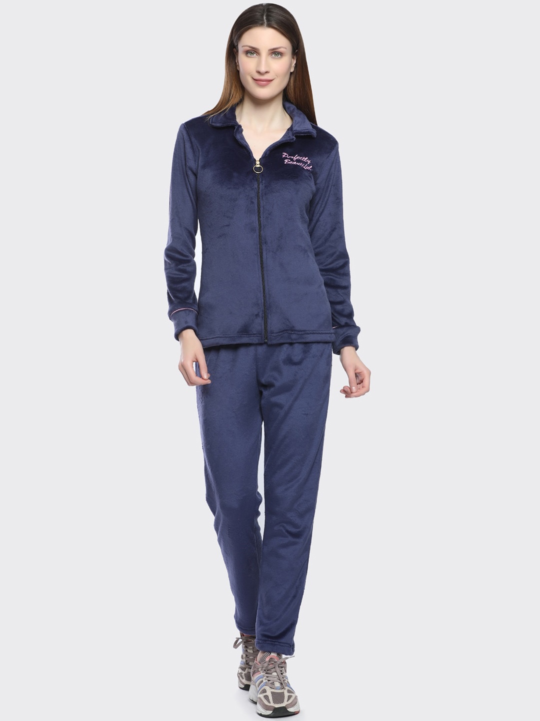 

CUSHYBEE Women Purple Velvet Winter Night suit