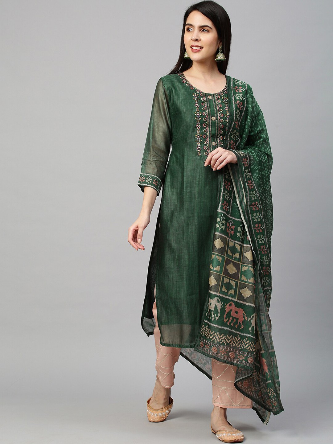 

FASHOR Women Green Tribal Yoke Design Chanderi Silk Chanderi Silk Kurta