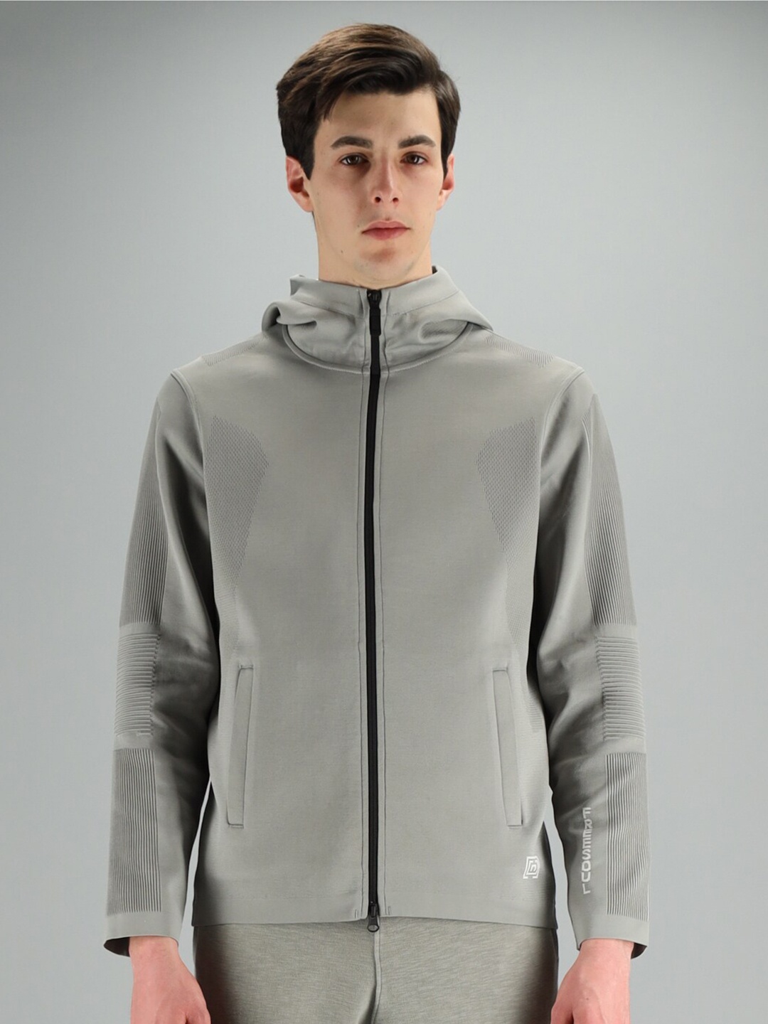 

FREESOUL Men Grey Hooded Sweatshirt