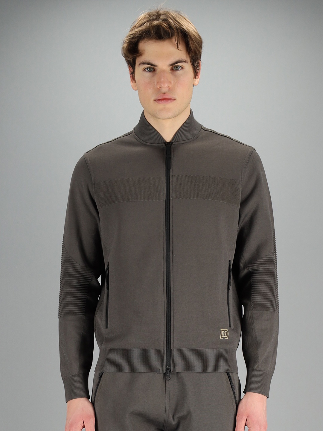 

FREESOUL Men Grey Sweatshirt