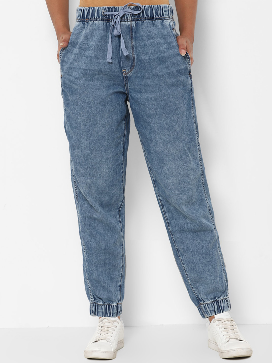 

AMERICAN EAGLE OUTFITTERS Women Blue Relaxed Fit Heavy Fade Jeans
