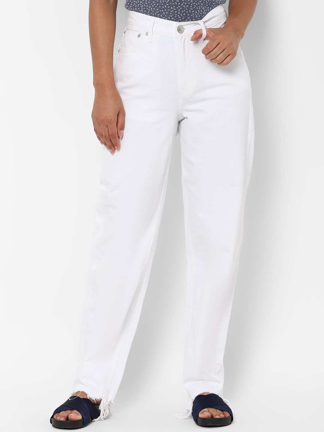

AMERICAN EAGLE OUTFITTERS Women White High-Rise Cotton Mildly Distressed Jeans