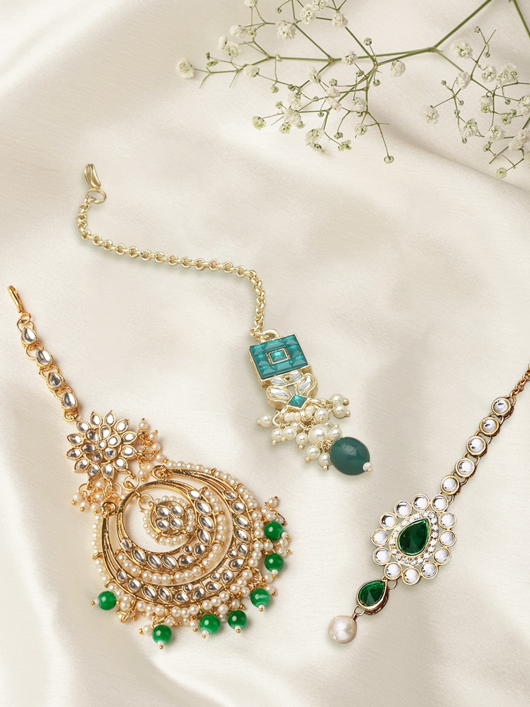 

Zaveri Pearls Women Set Of 3 Gold Toned Kundan Studded Maangtikka
