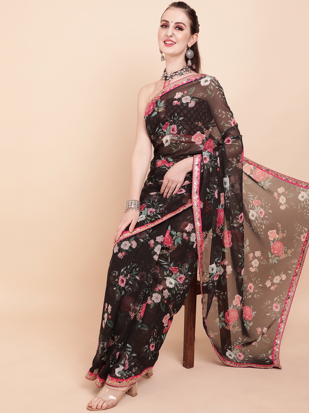 

Sangria Black & White Floral Sequinned Pure Georgette Saree