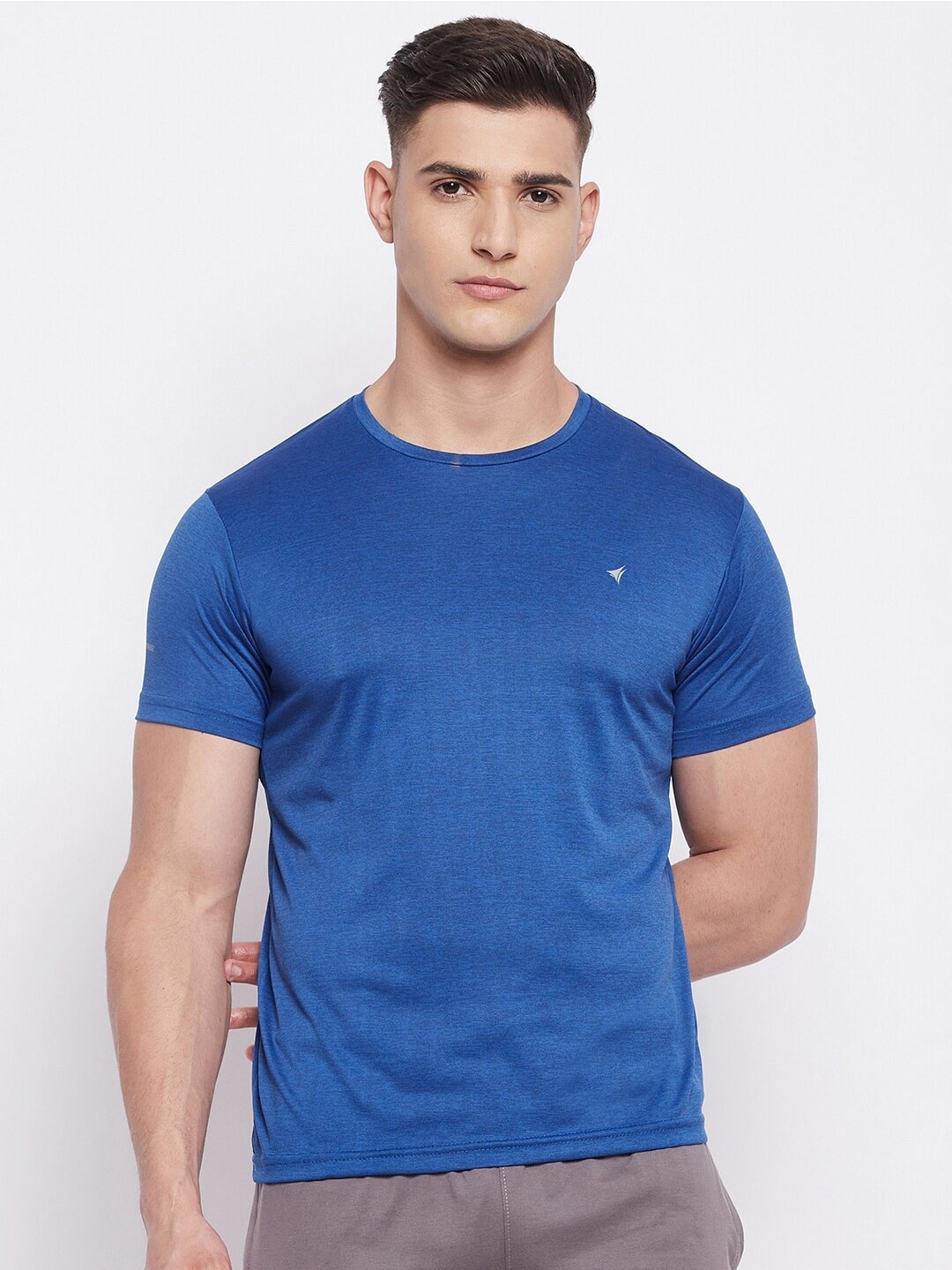 

NEVA Men Blue Solid -shirt