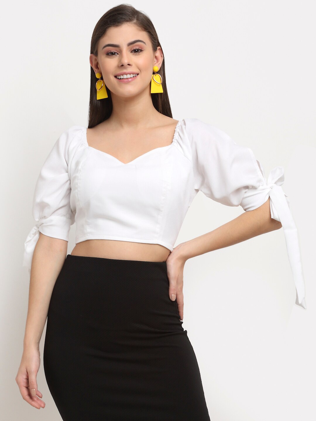 

ELEVANTO Women White Sweetheart Neck Crop Top