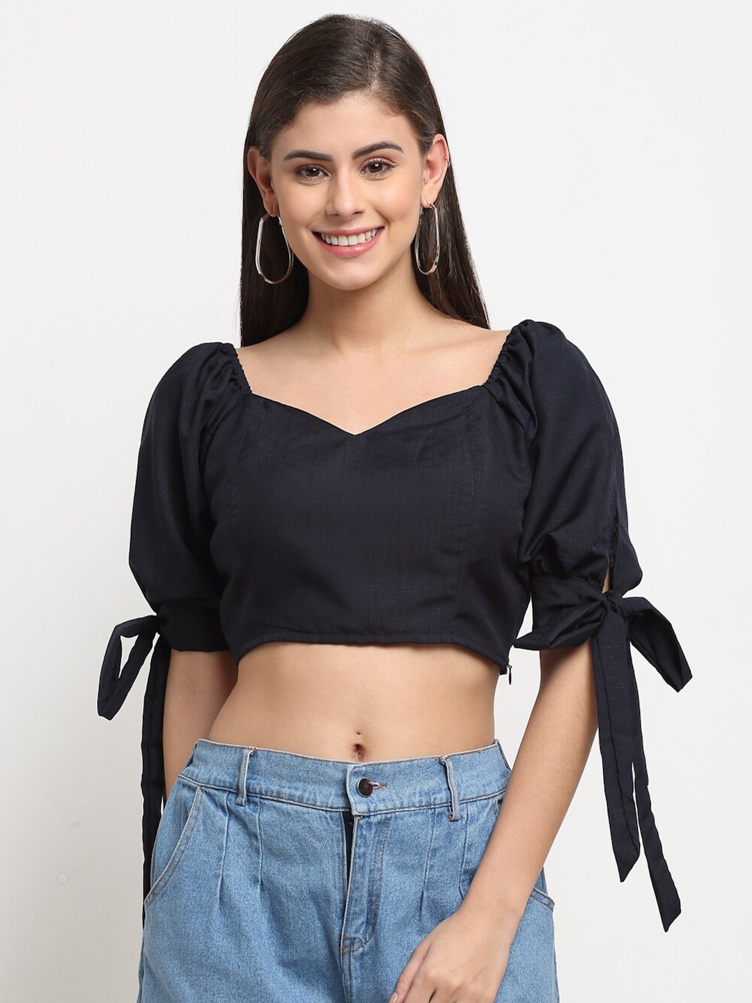 

ELEVANTO Navy Blue Sweetheart Neck Crop Top